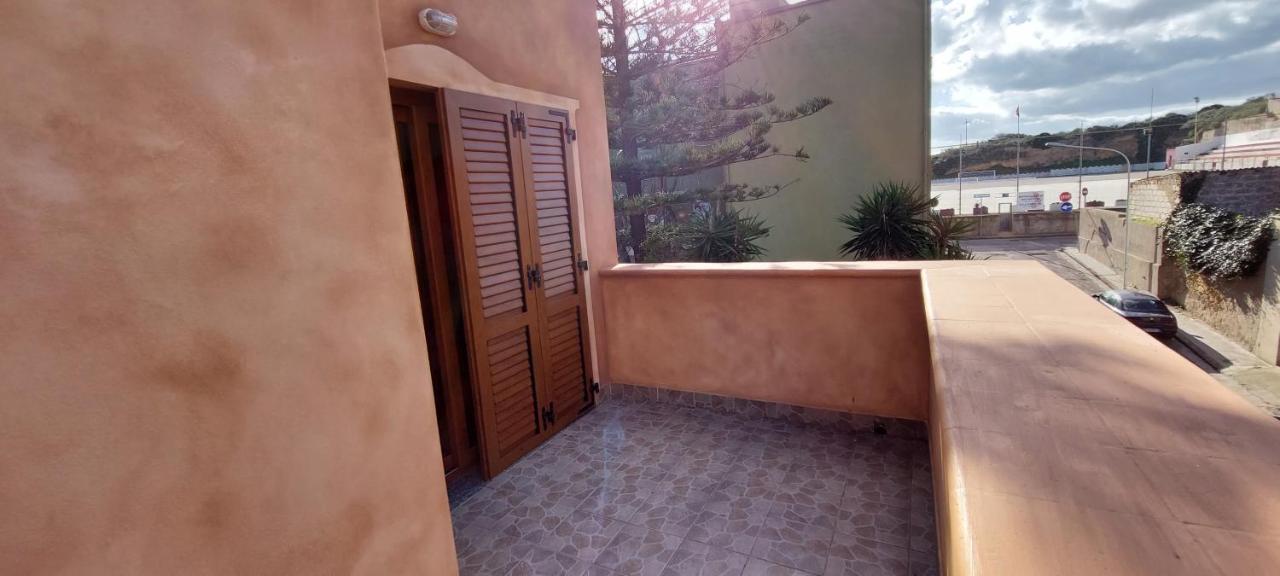 Affittacamere L'Arcobaleno Porto Torres Exterior foto
